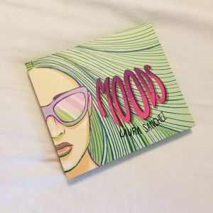 Laura Sanchez moods eye shadow palette